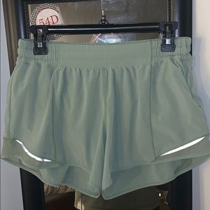 Lululemon Hotty Hot 4”